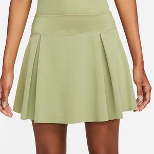 Nike | Dri-Fit Golf Skirt in Faded Green - Size Small
